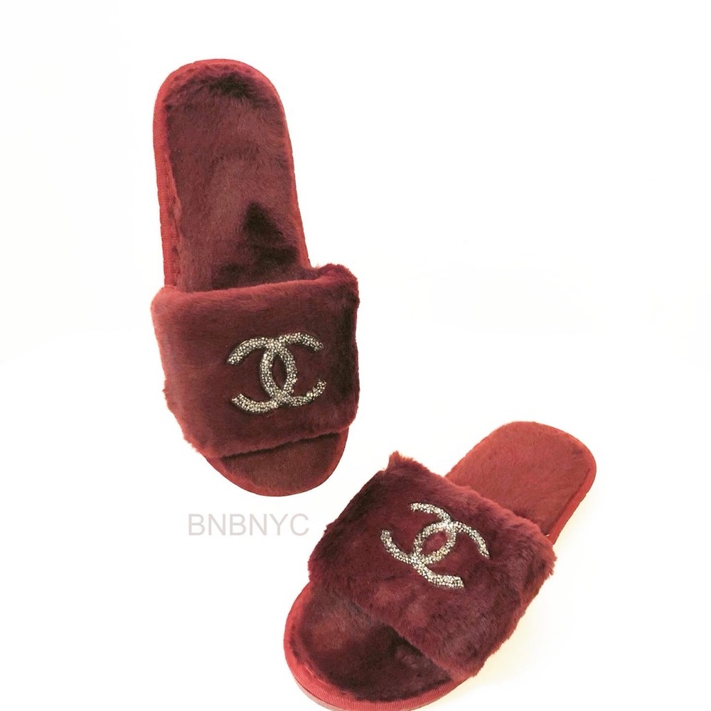 ✨NEW✨Fashion CC Burgundy Faux Fur Women’s Slippers 9